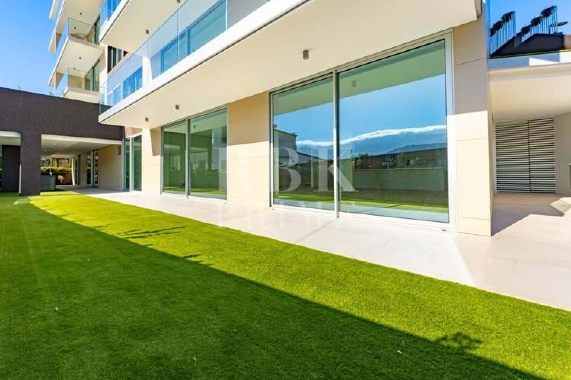 Available - Apartment - Madeira