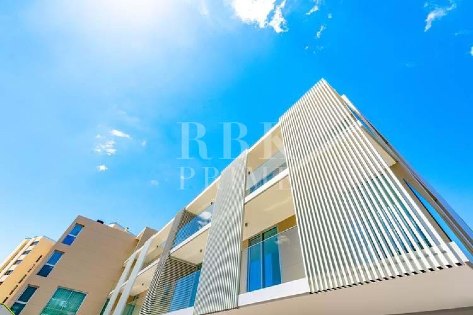 Available - Apartment - Madeira