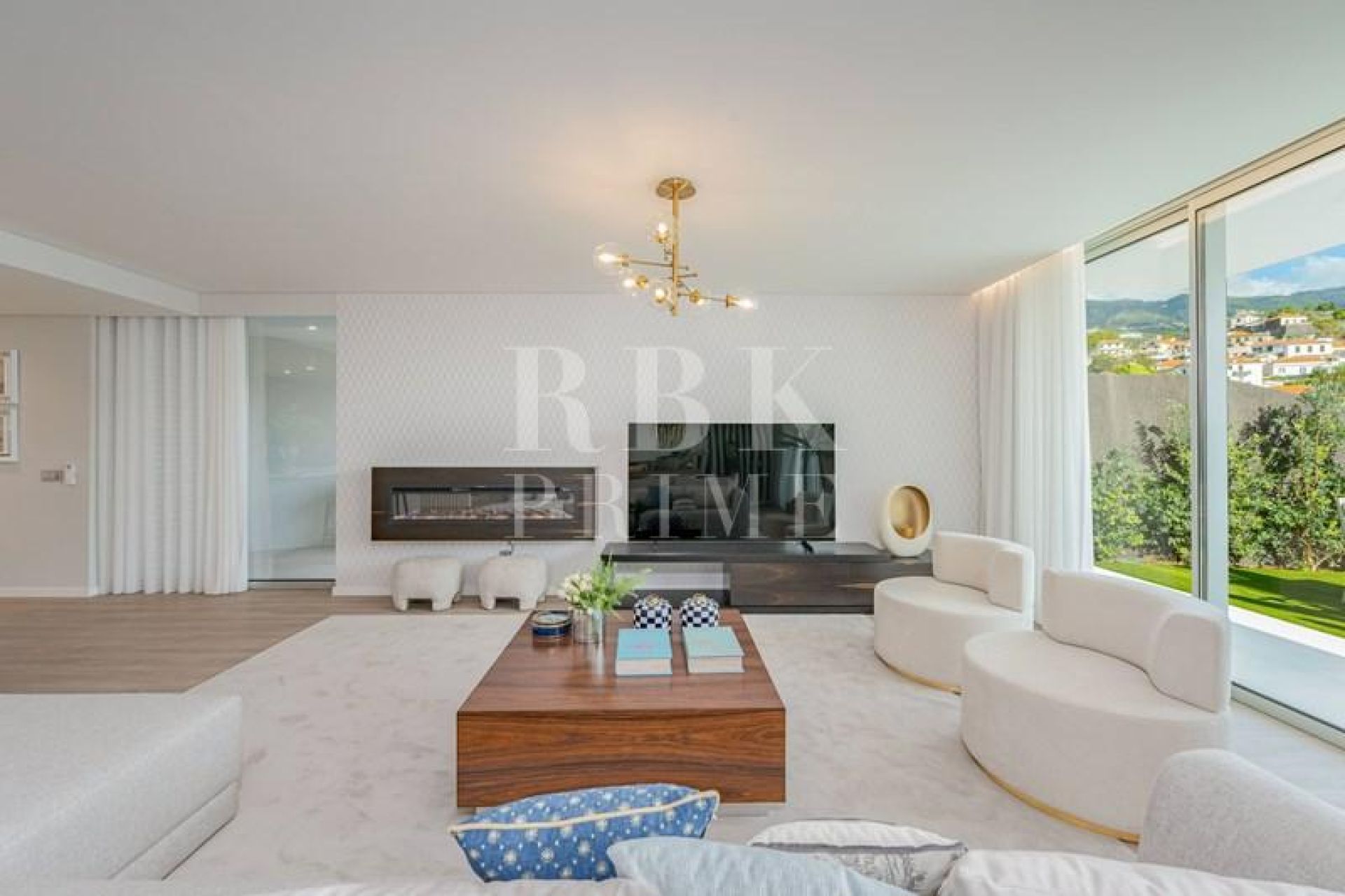 Available - Apartment - Madeira