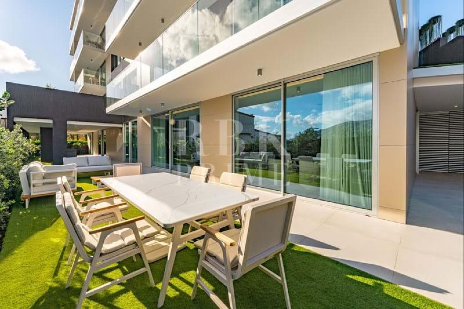 Available - Apartment - Madeira