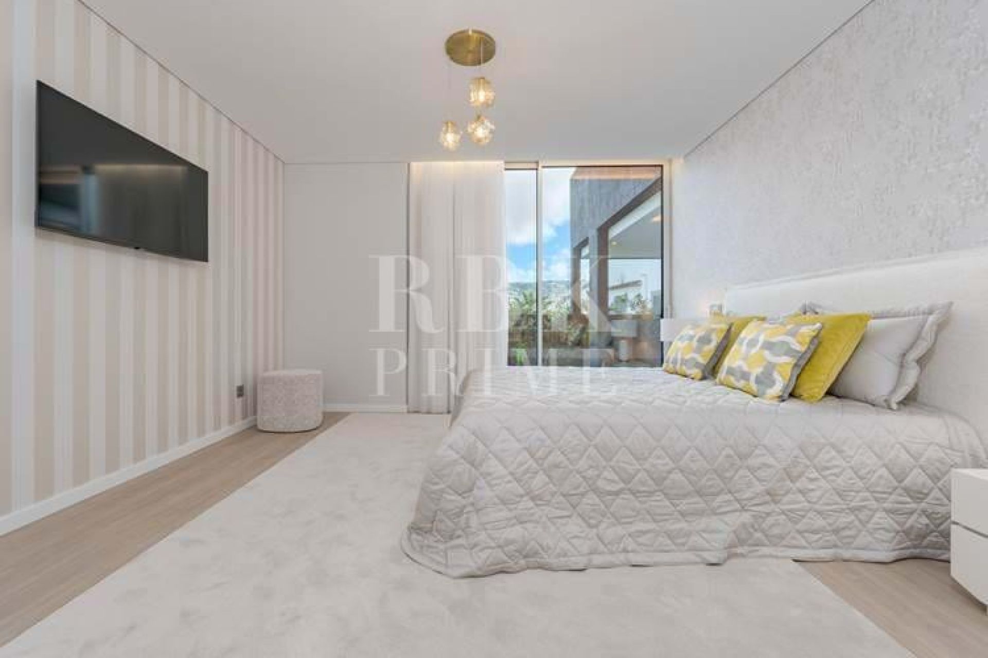 Available - Apartment - Madeira