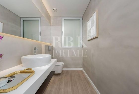 Apartment · Available - Madeira