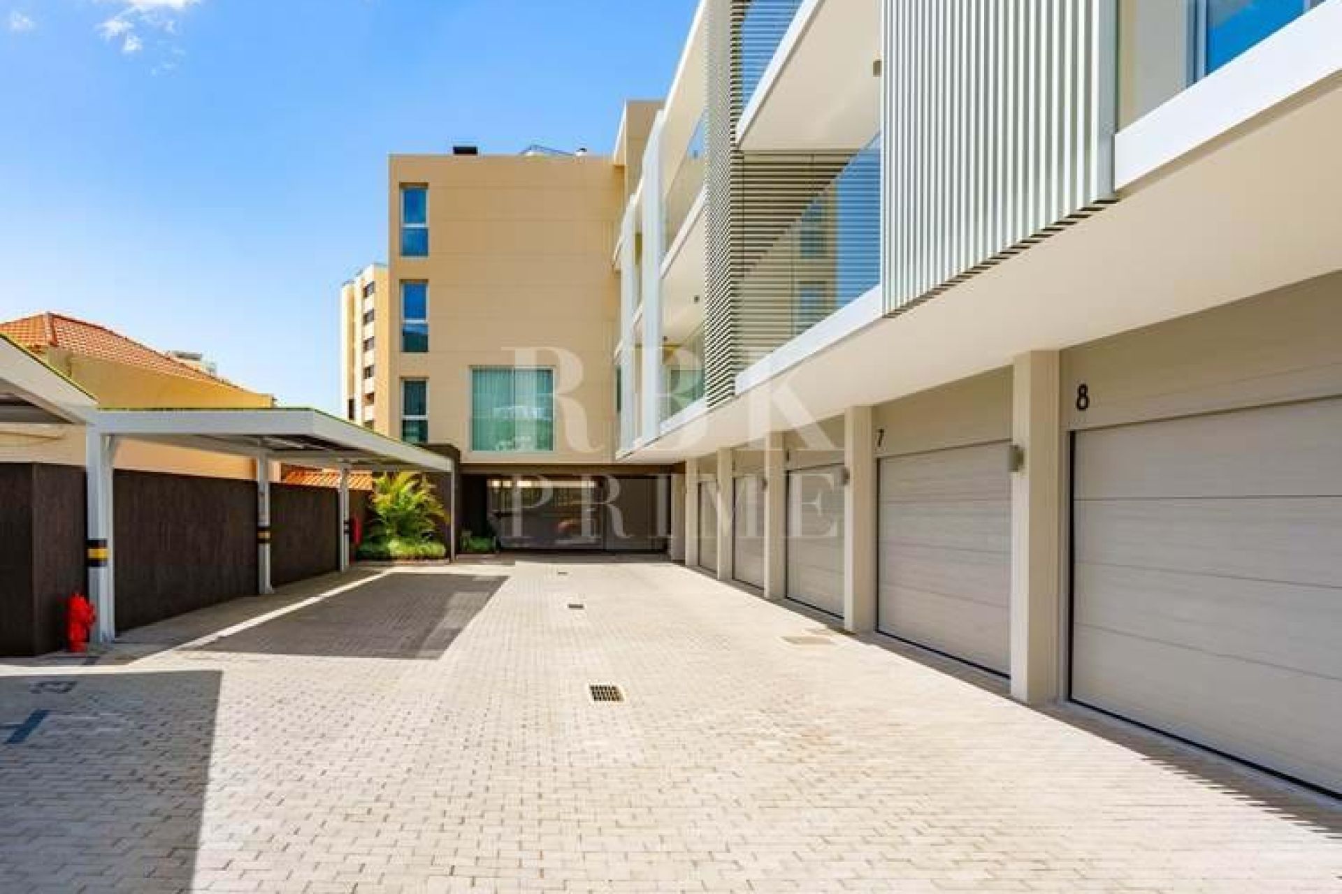 Available - Apartment - Madeira