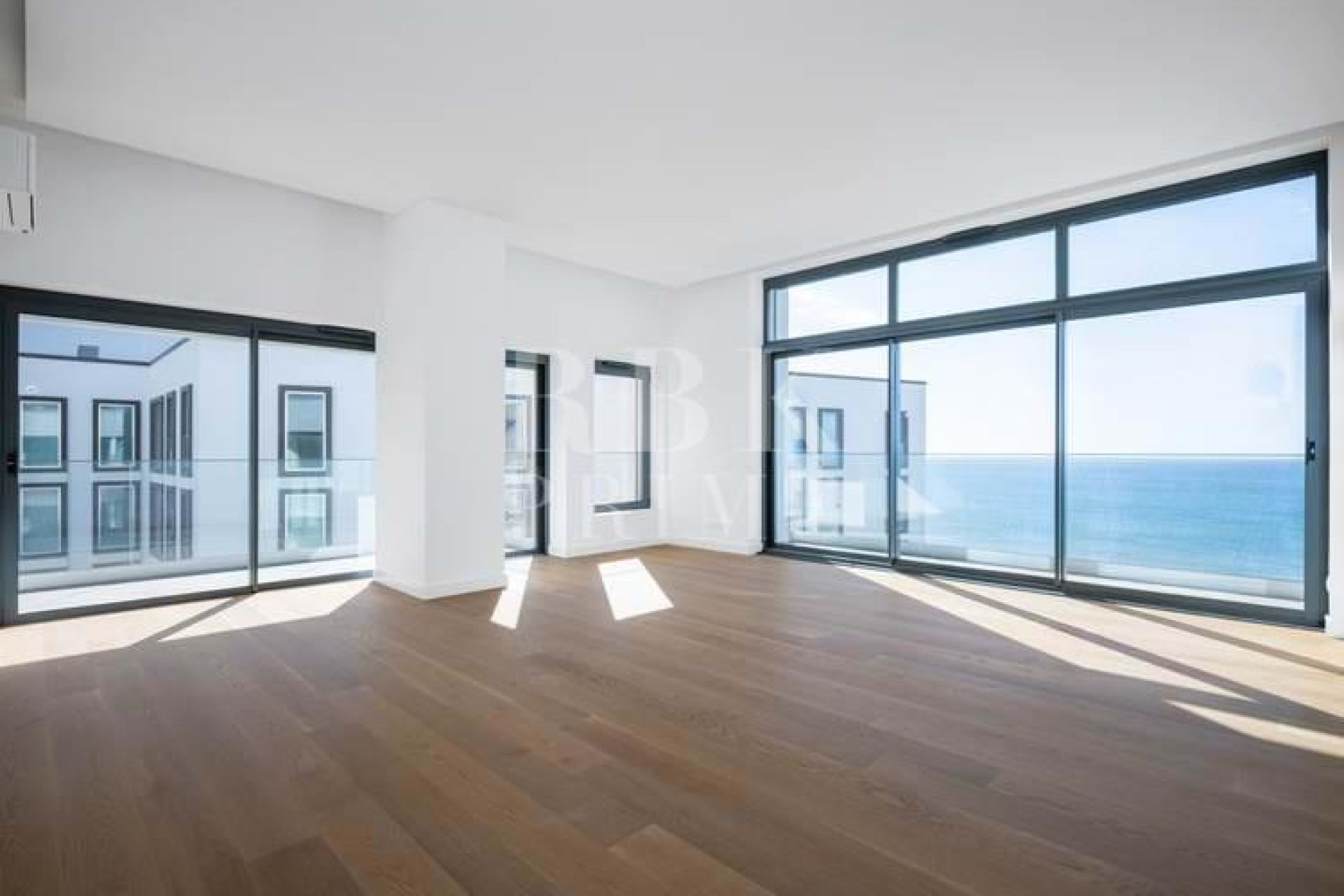 Available - Apartment - Madeira