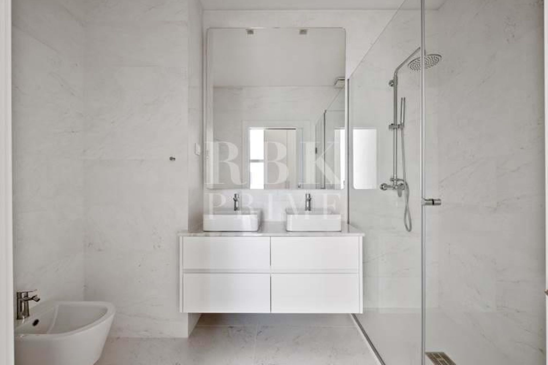 Available - Apartment - Madeira