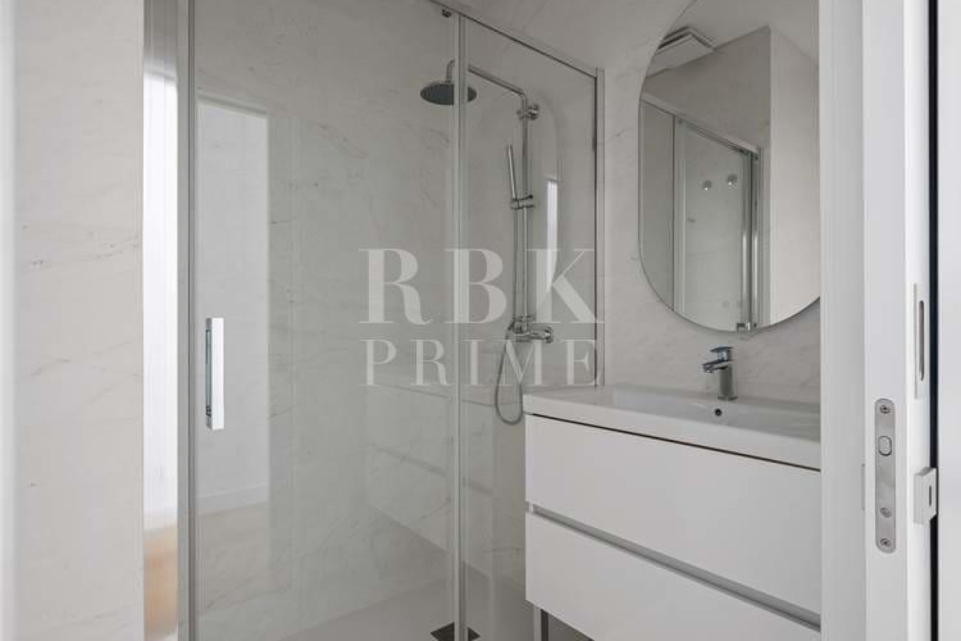Available - Apartment - Madeira