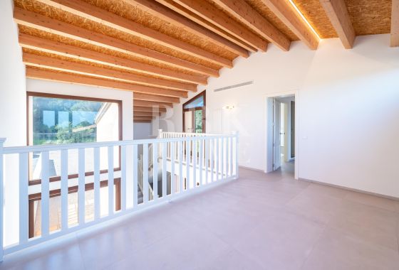 Available - Villa - Capdepera