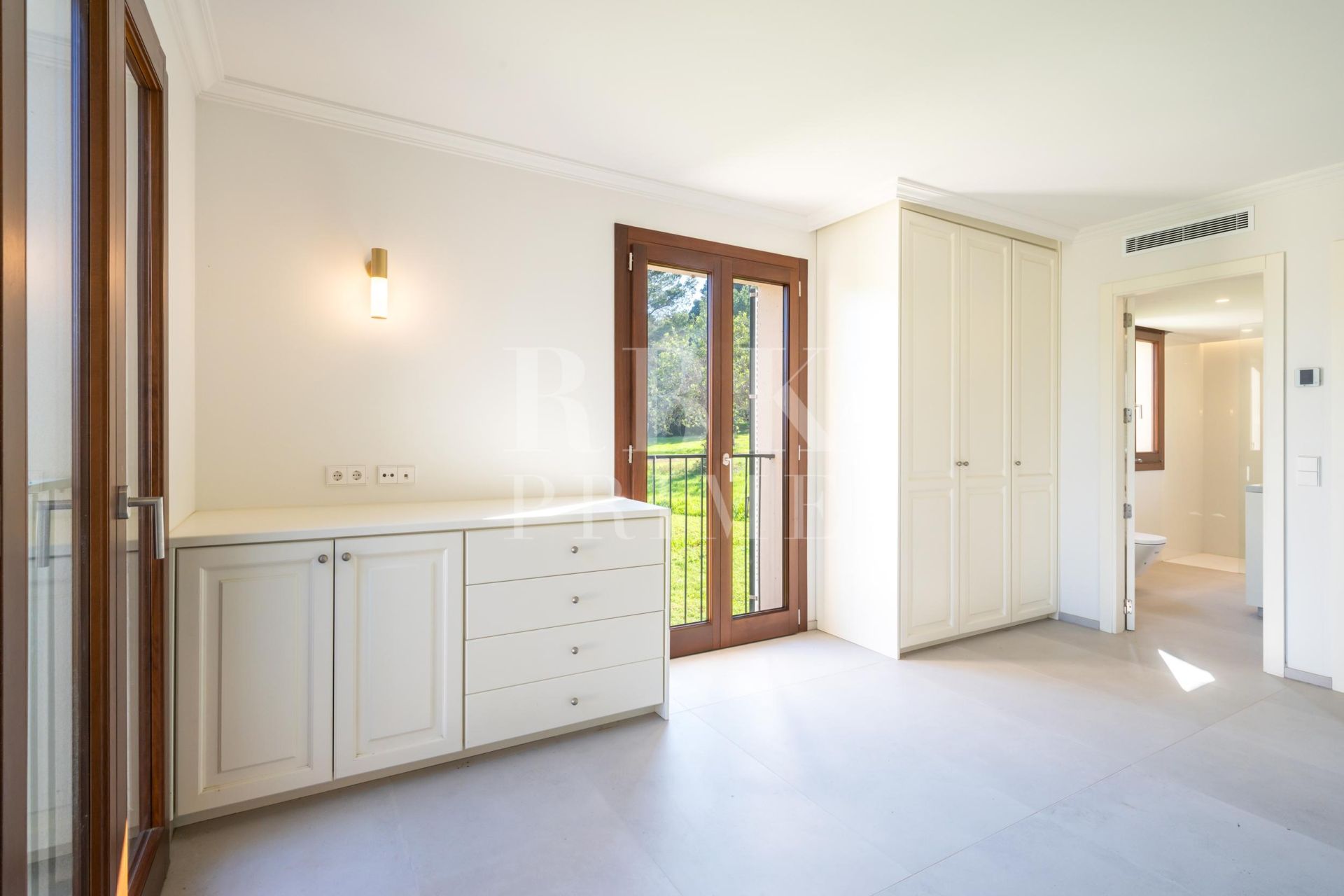 Available - Villa - Capdepera