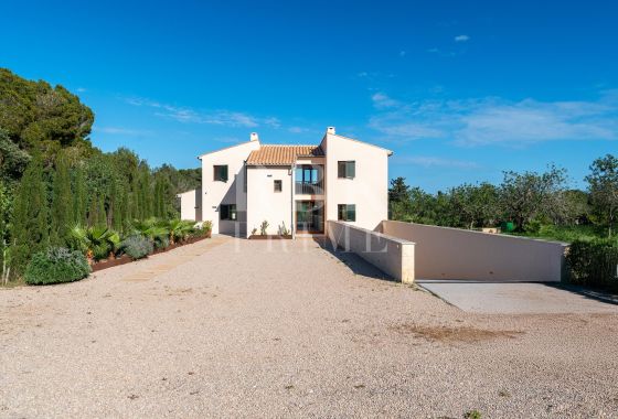 Available - Villa - Capdepera