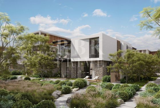 Available - Villa - Dubai