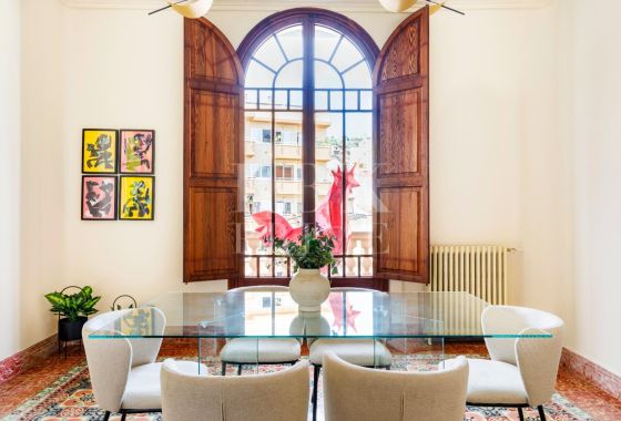 Palace · Available - Palma