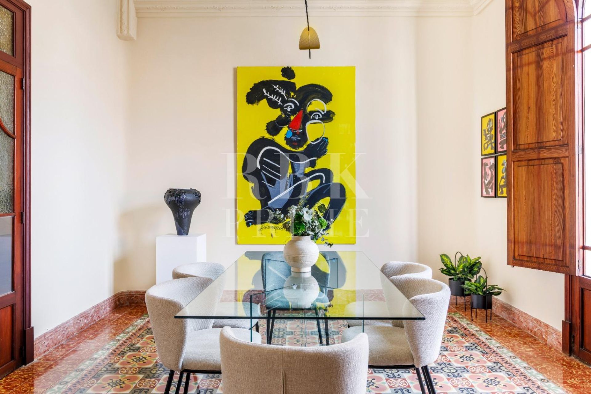 Available - Palace - Palma