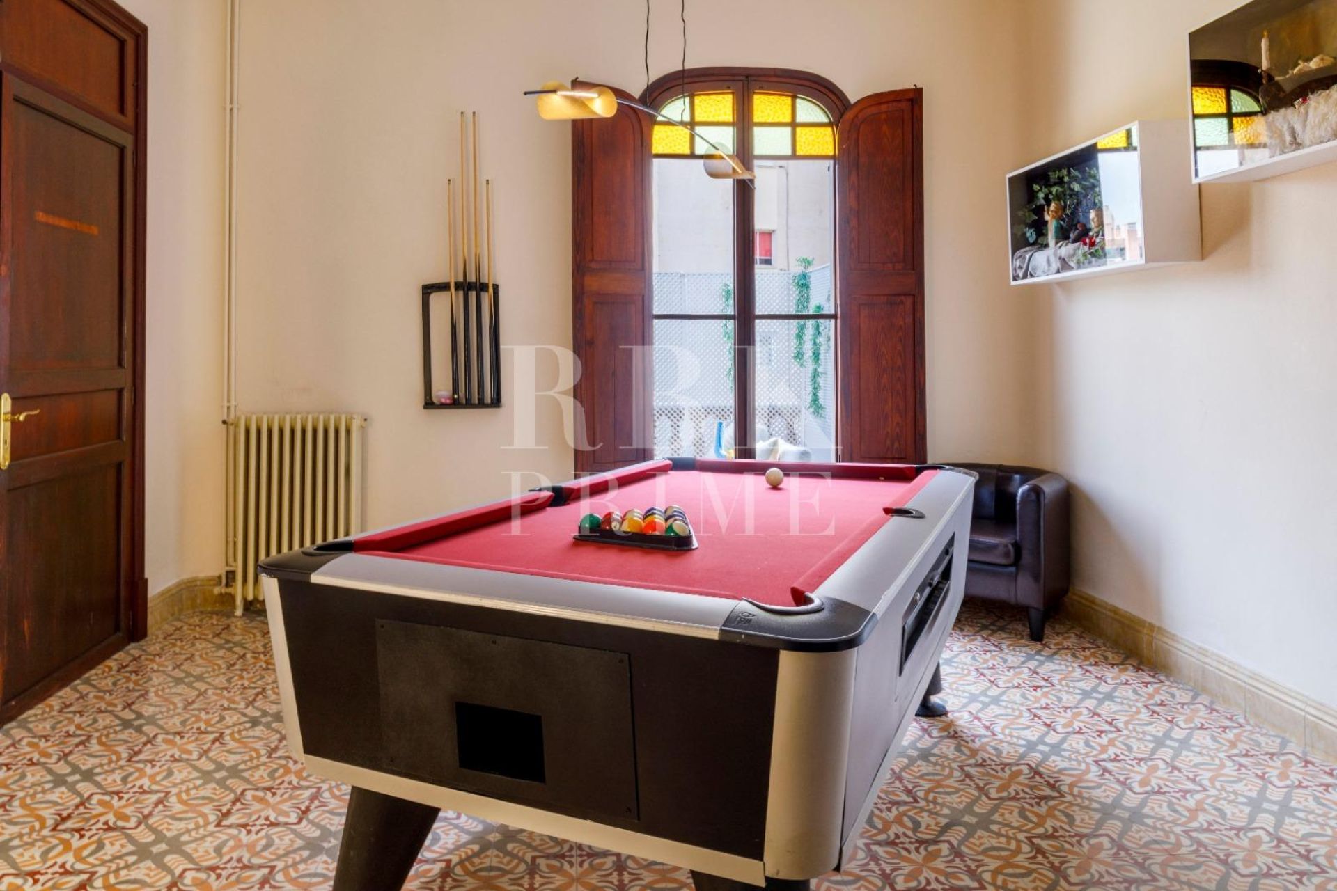 Available - Palace - Palma