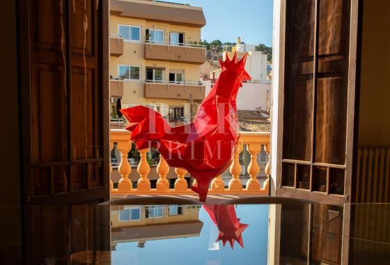 Palace · Available - Palma