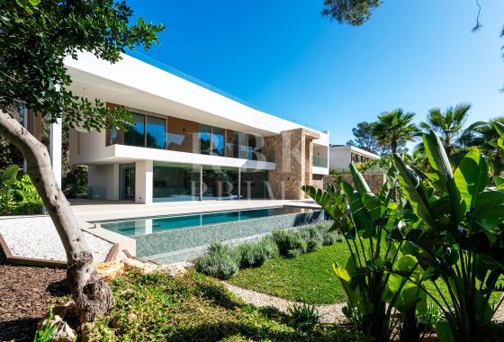 Villa · Available - Calvià