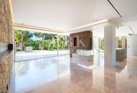 Villa · Available - Calvià