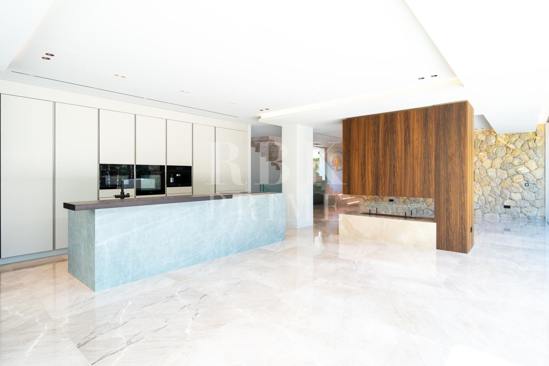 Available - Villa - Calvià