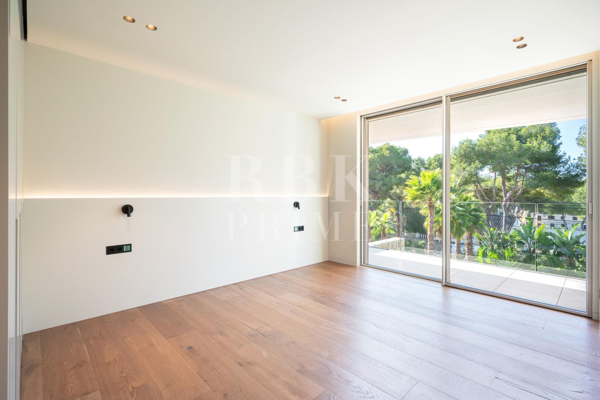 Available - Villa - Calvià