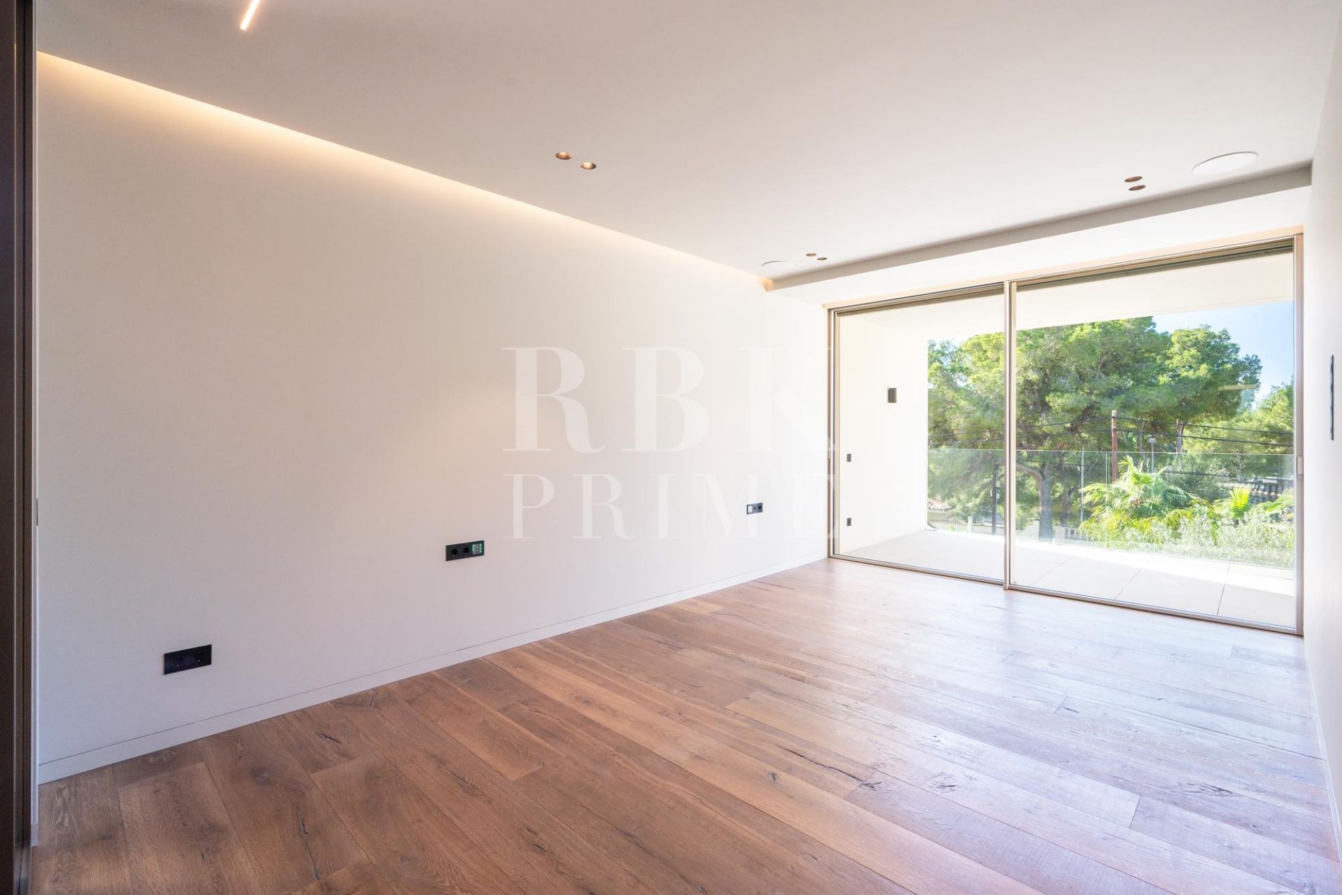 Available - Villa - Calvià