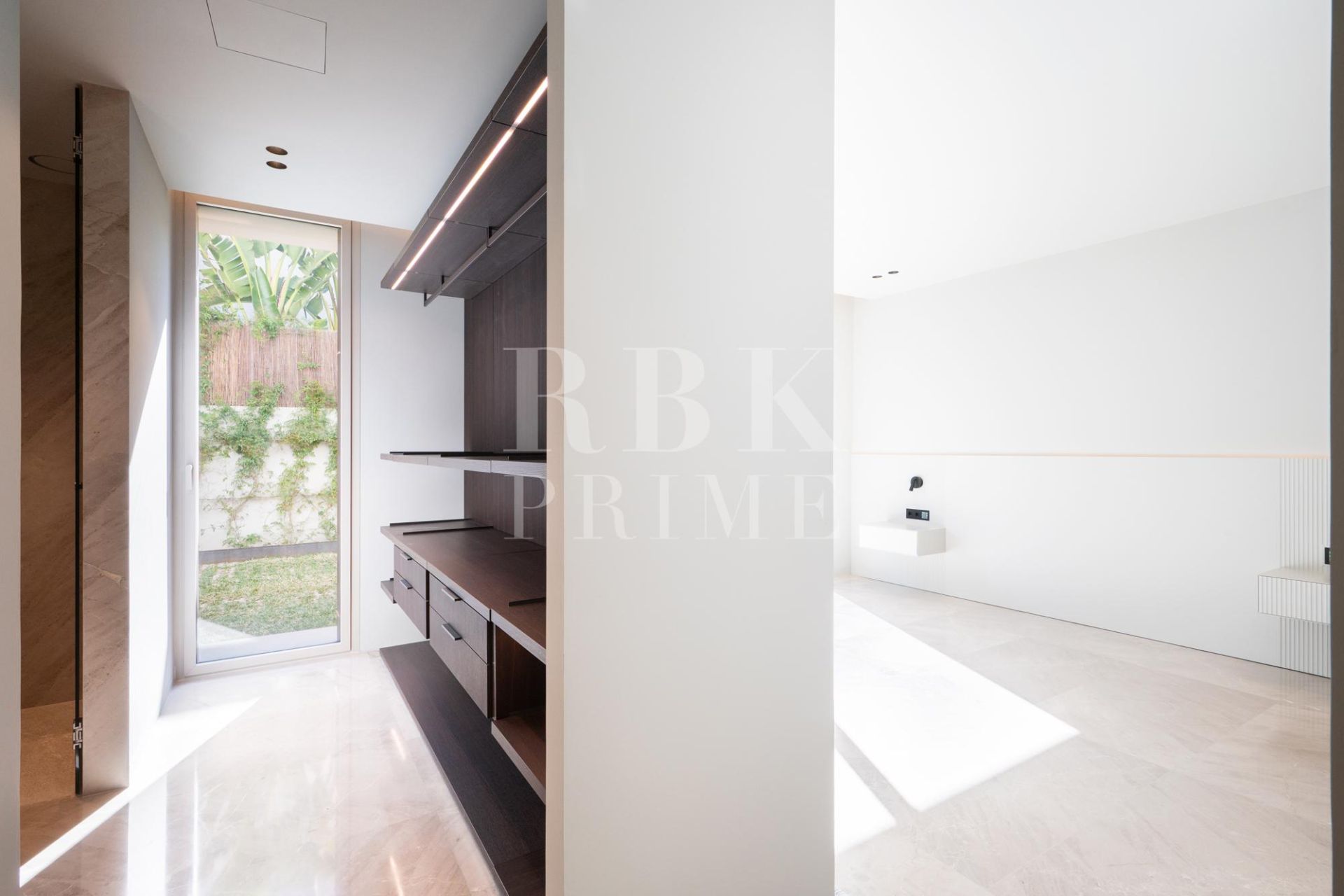 Available - Villa - Calvià