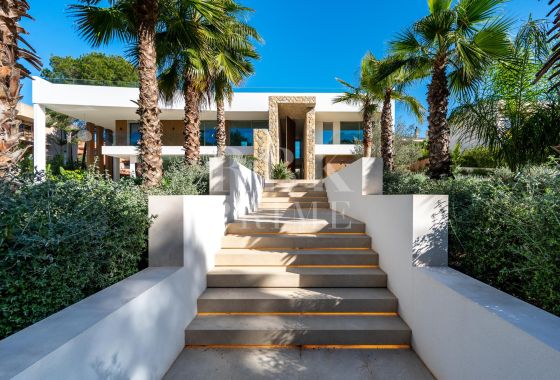 Villa · Available - Calvià