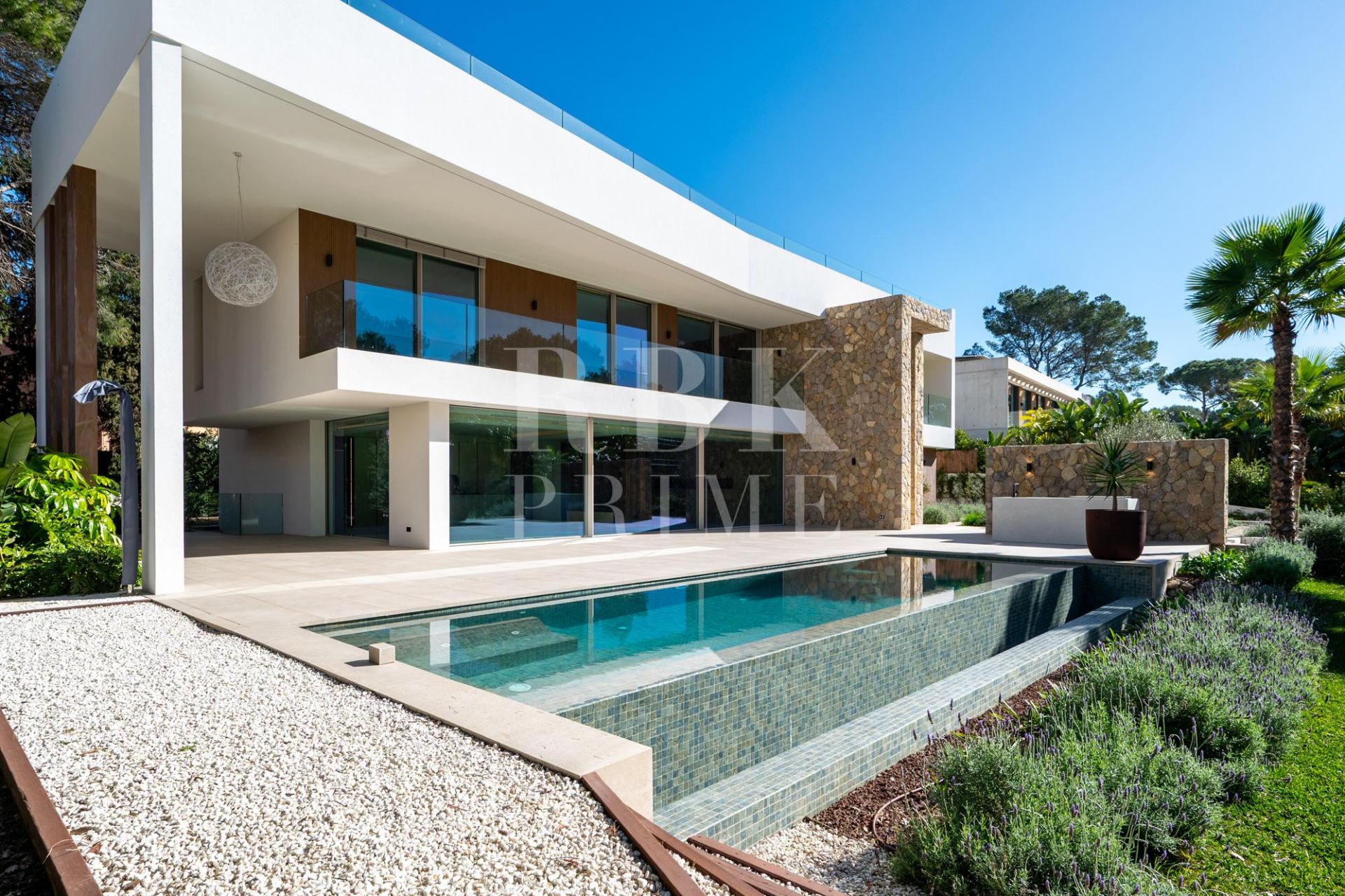 Available - Villa - Calvià
