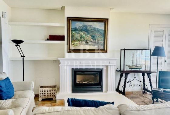 Available - Penthouse - Campos