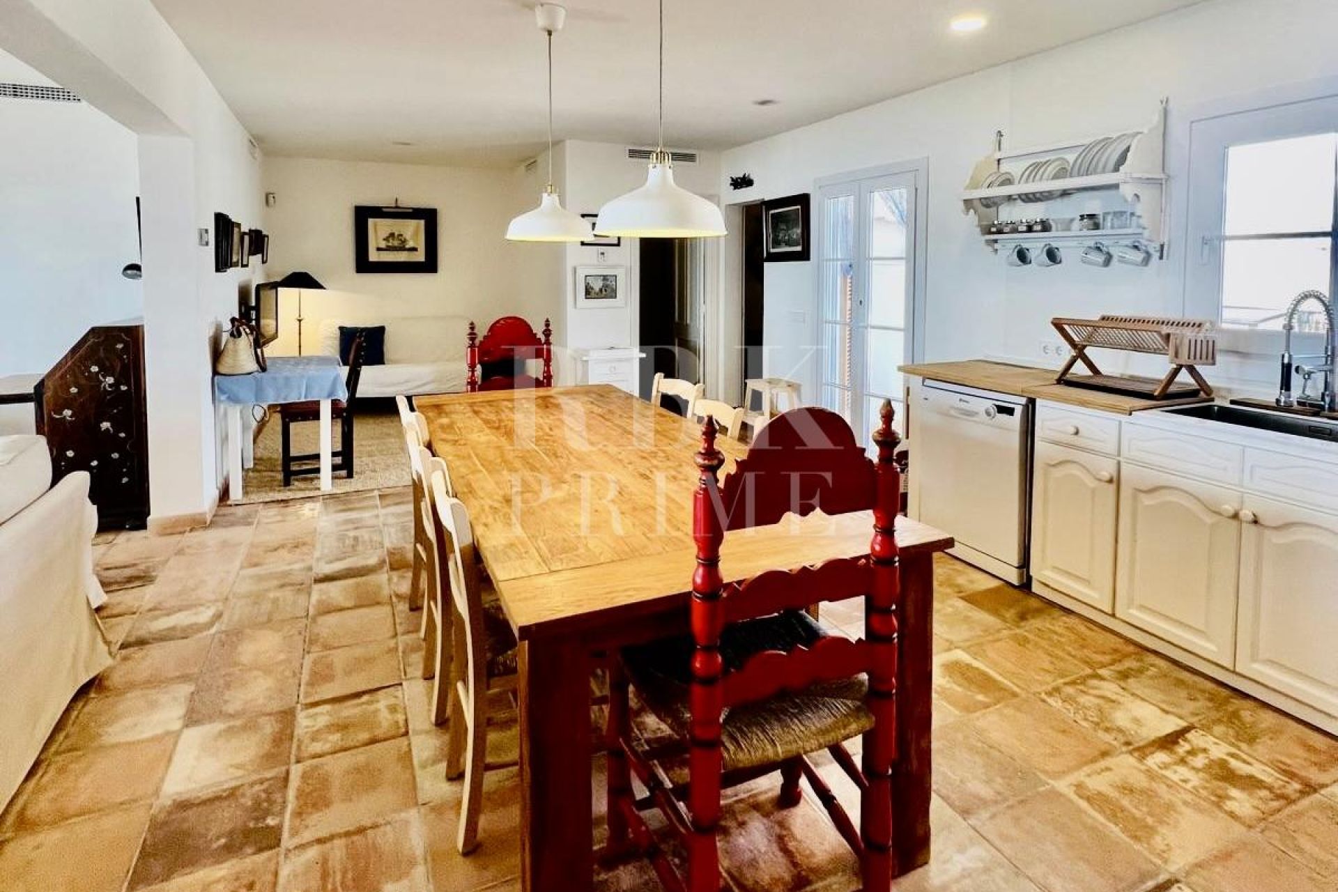 Available - Penthouse - Campos