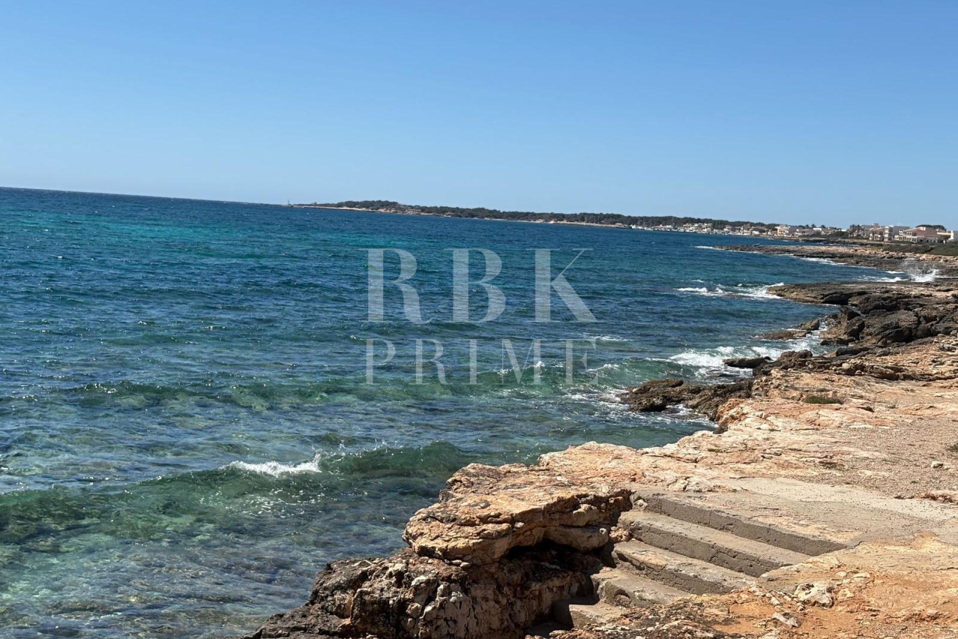 Available - Penthouse - Campos