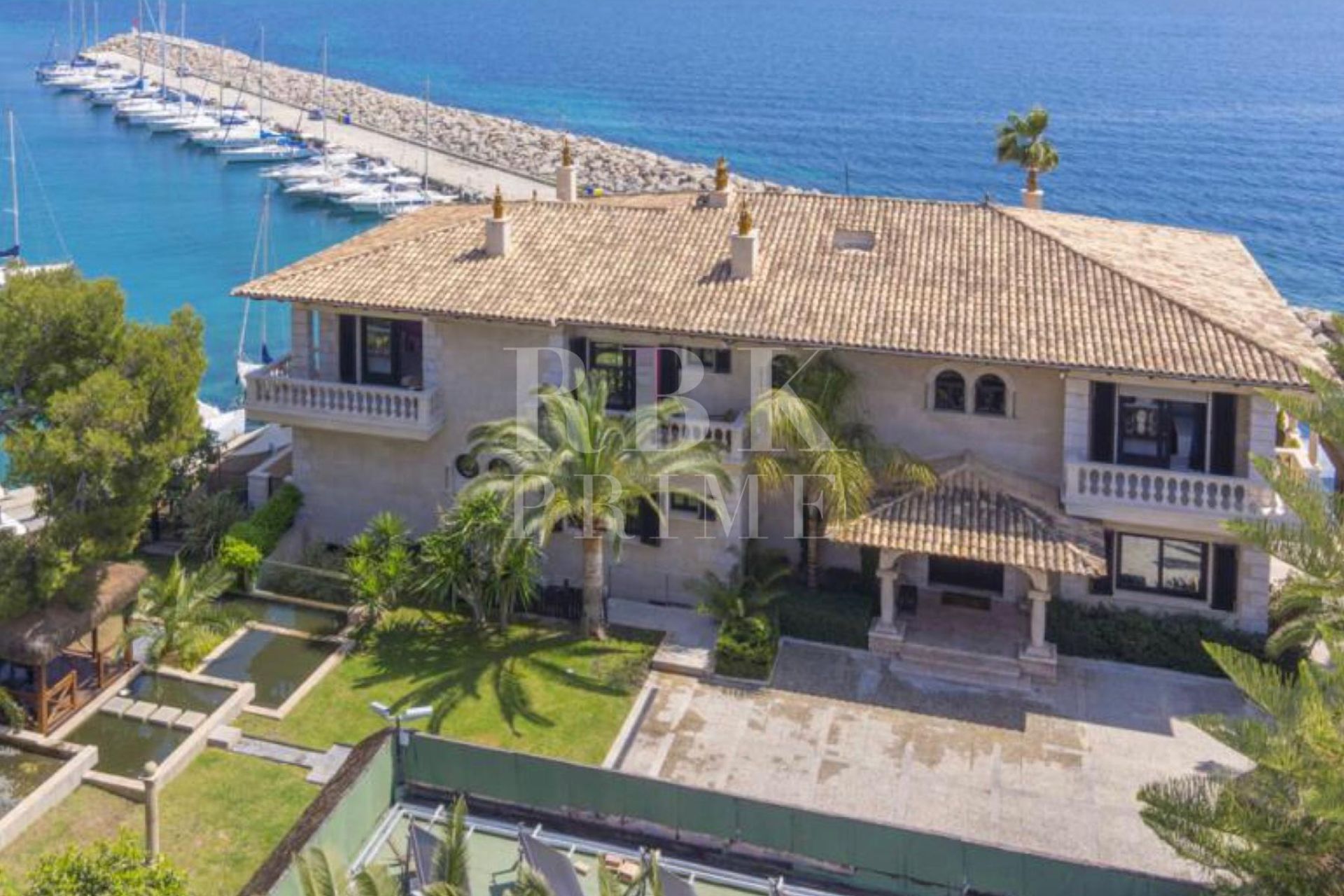 Available - Villa - Calvià