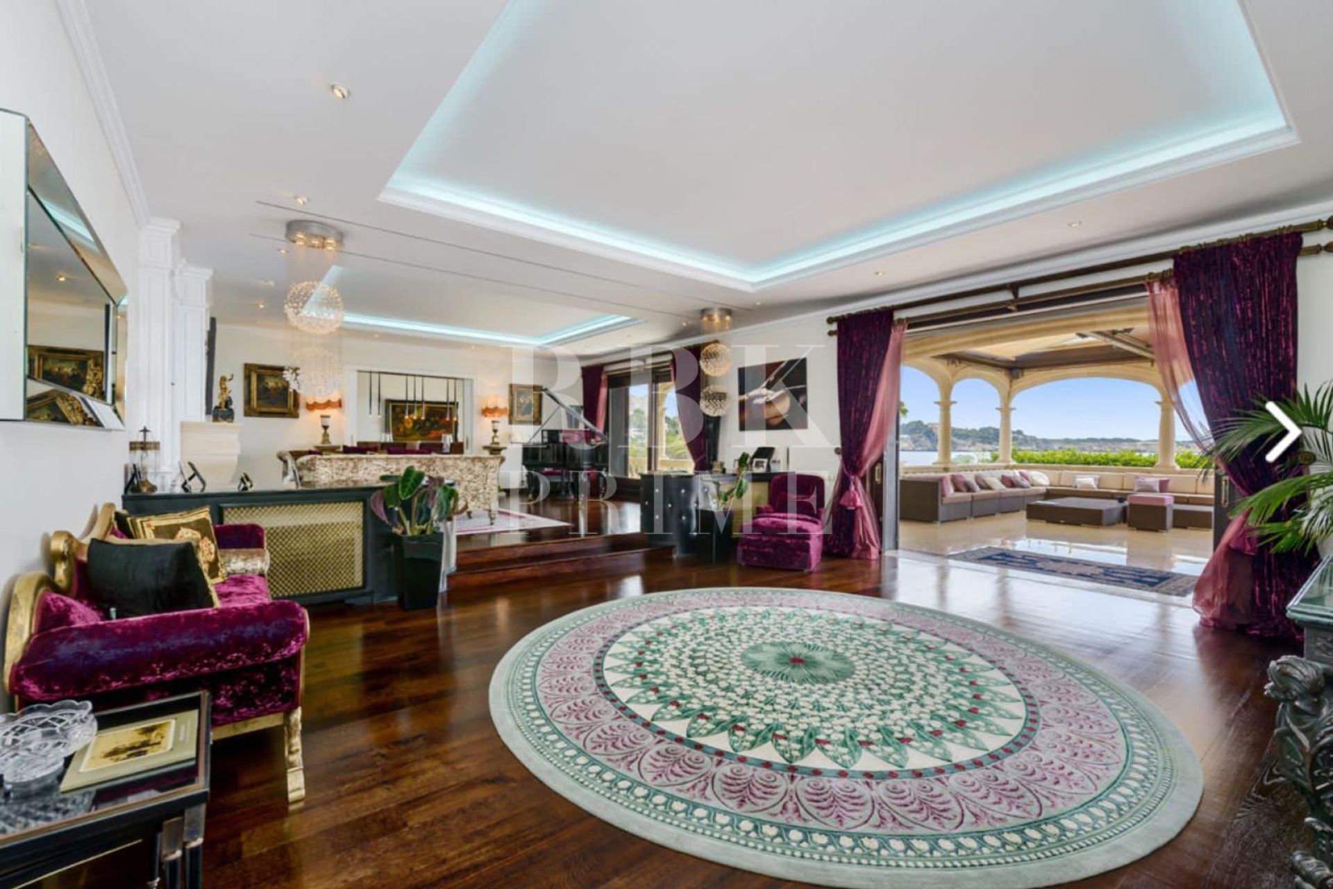 Available - Villa - Calvià