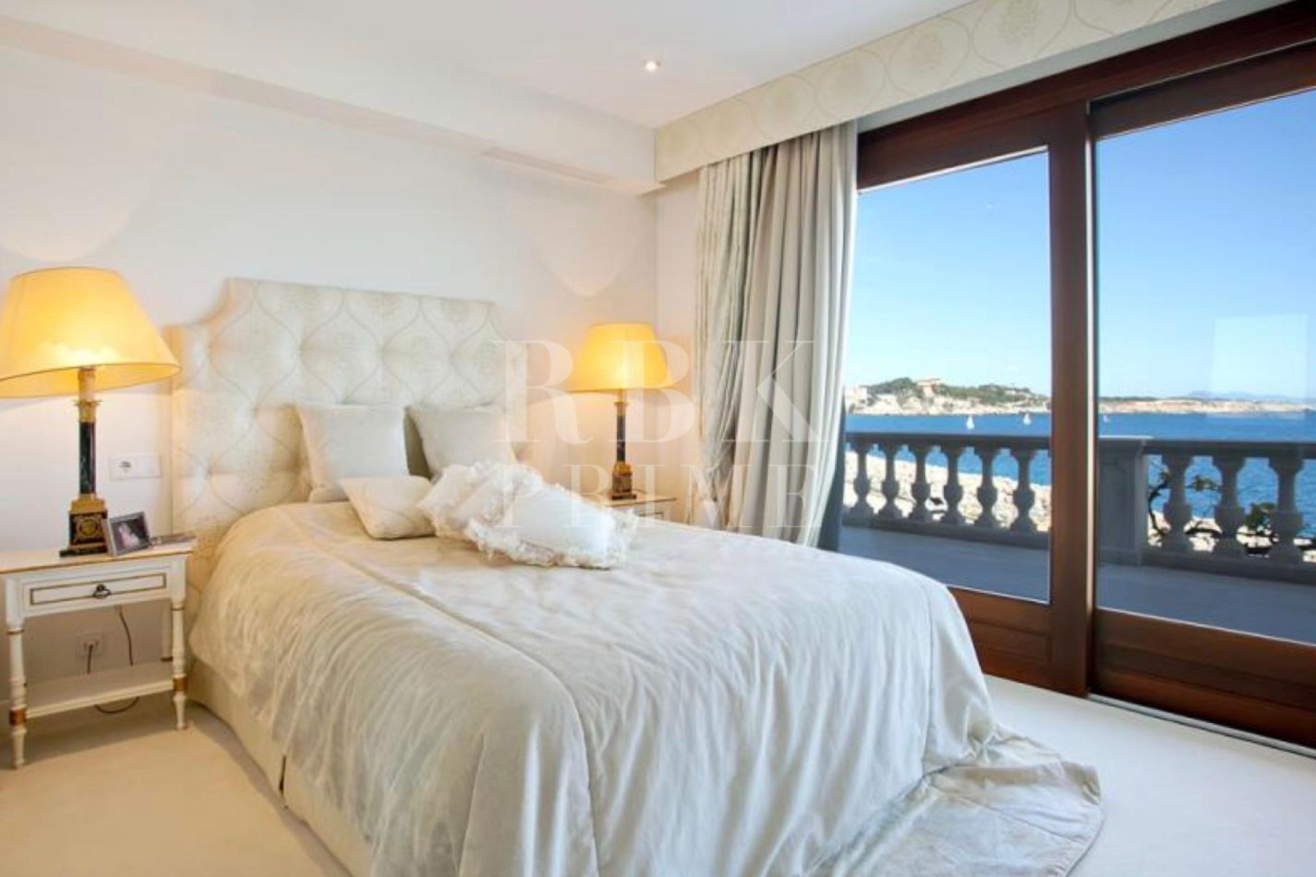 Available - Villa - Calvià