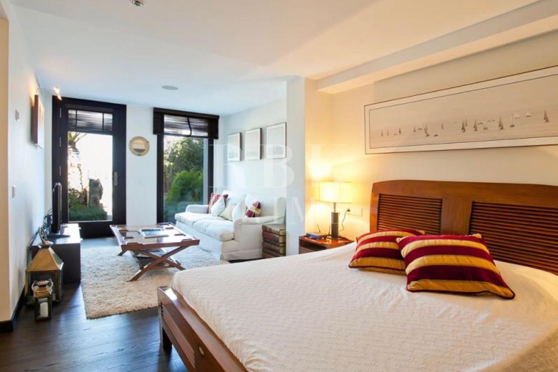 Available - Villa - Calvià