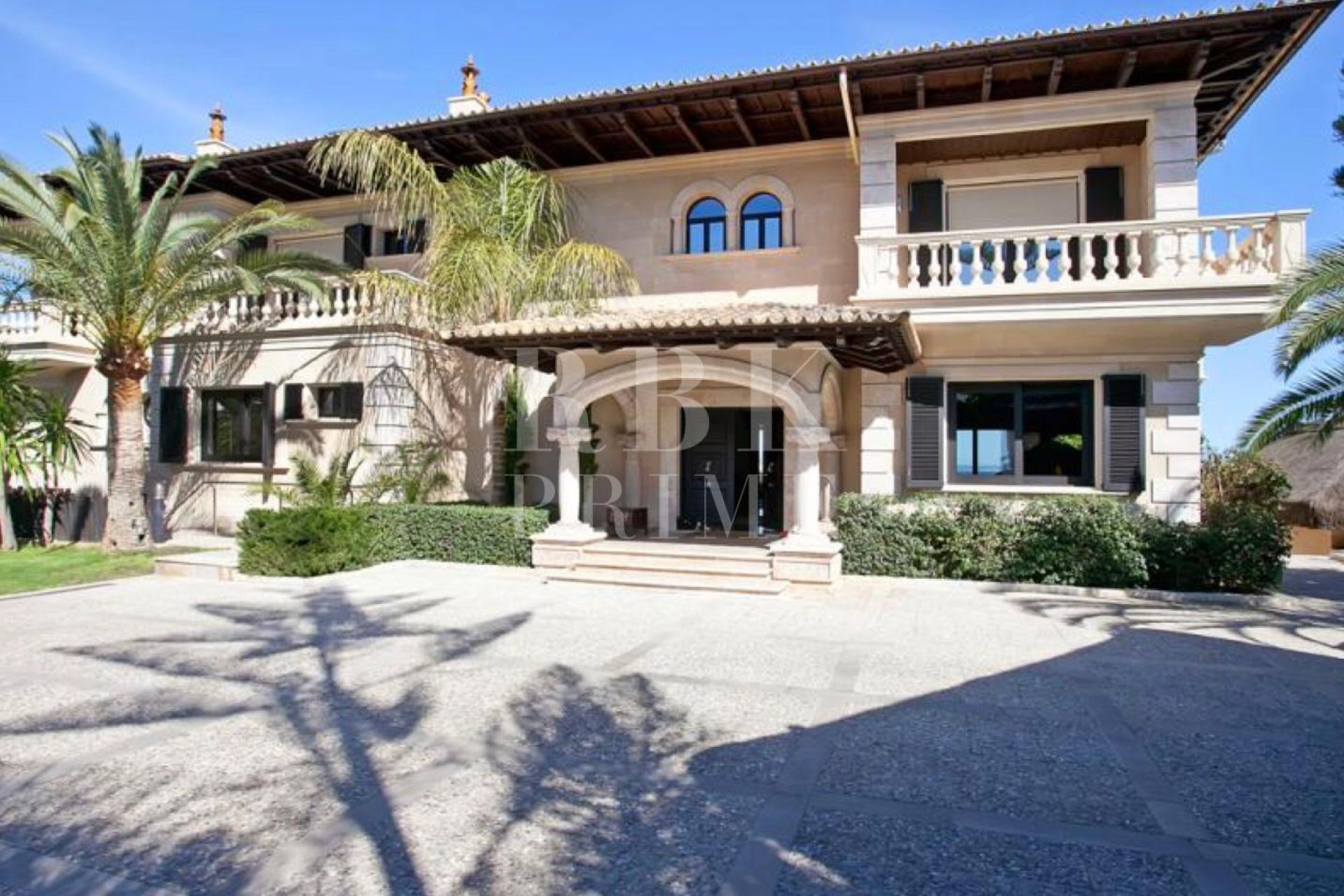 Available - Villa - Calvià