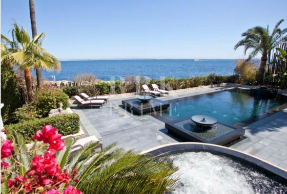 Villa · Available - Calvià