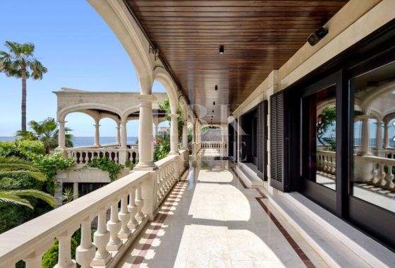 Villa · Available - Calvià