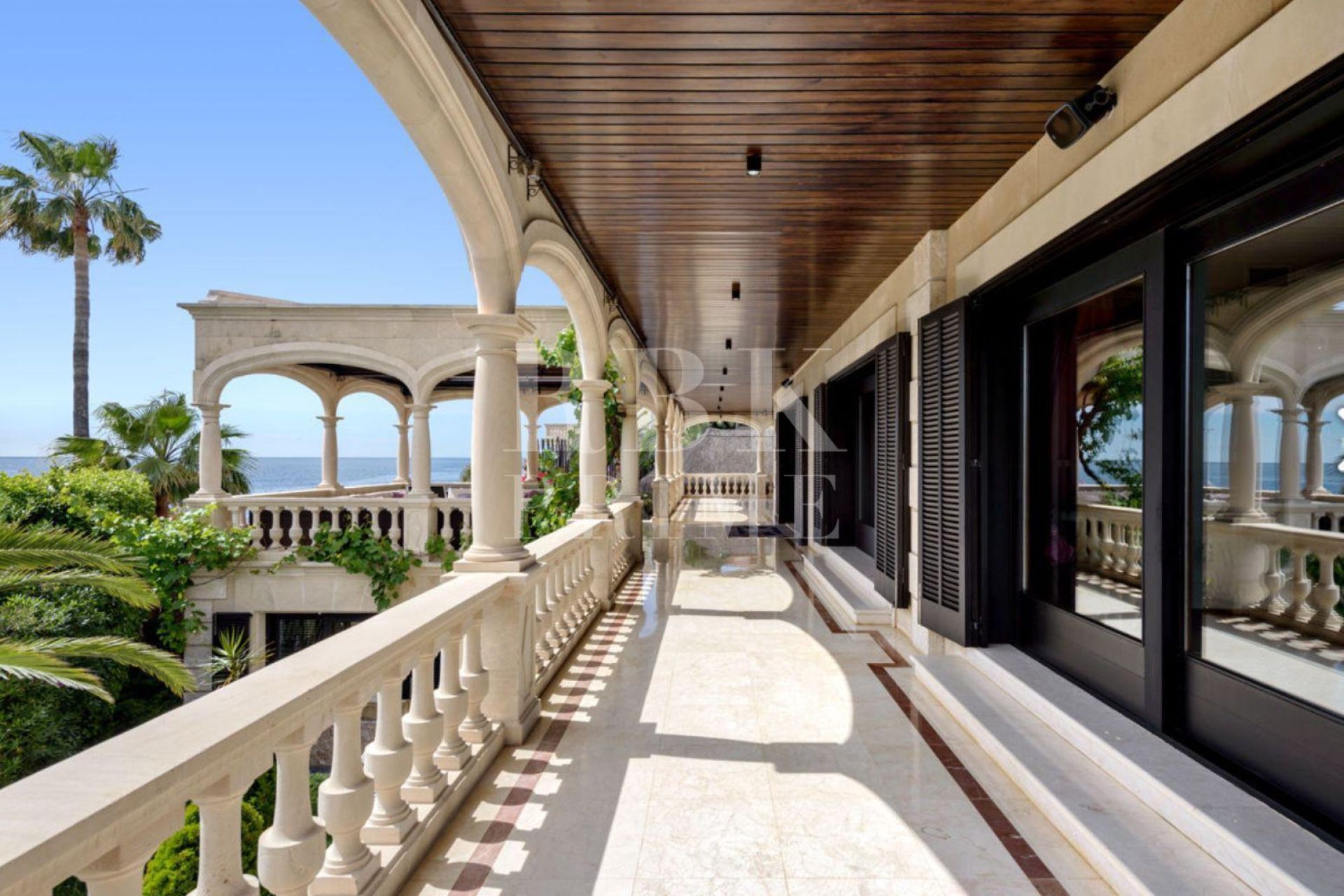 Available - Villa - Calvià