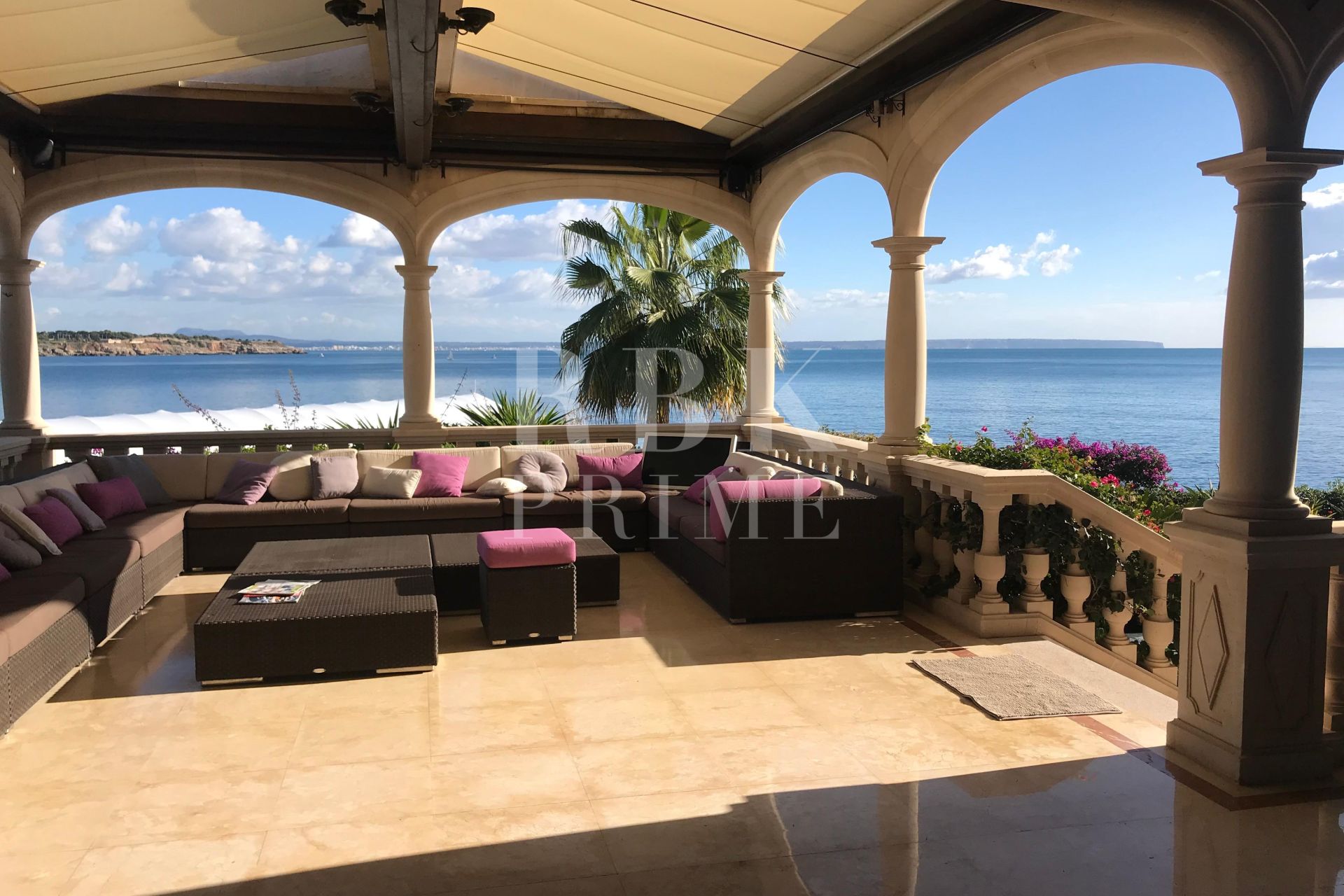 Available - Villa - Calvià