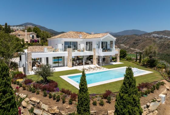 Villa · Available - Málaga