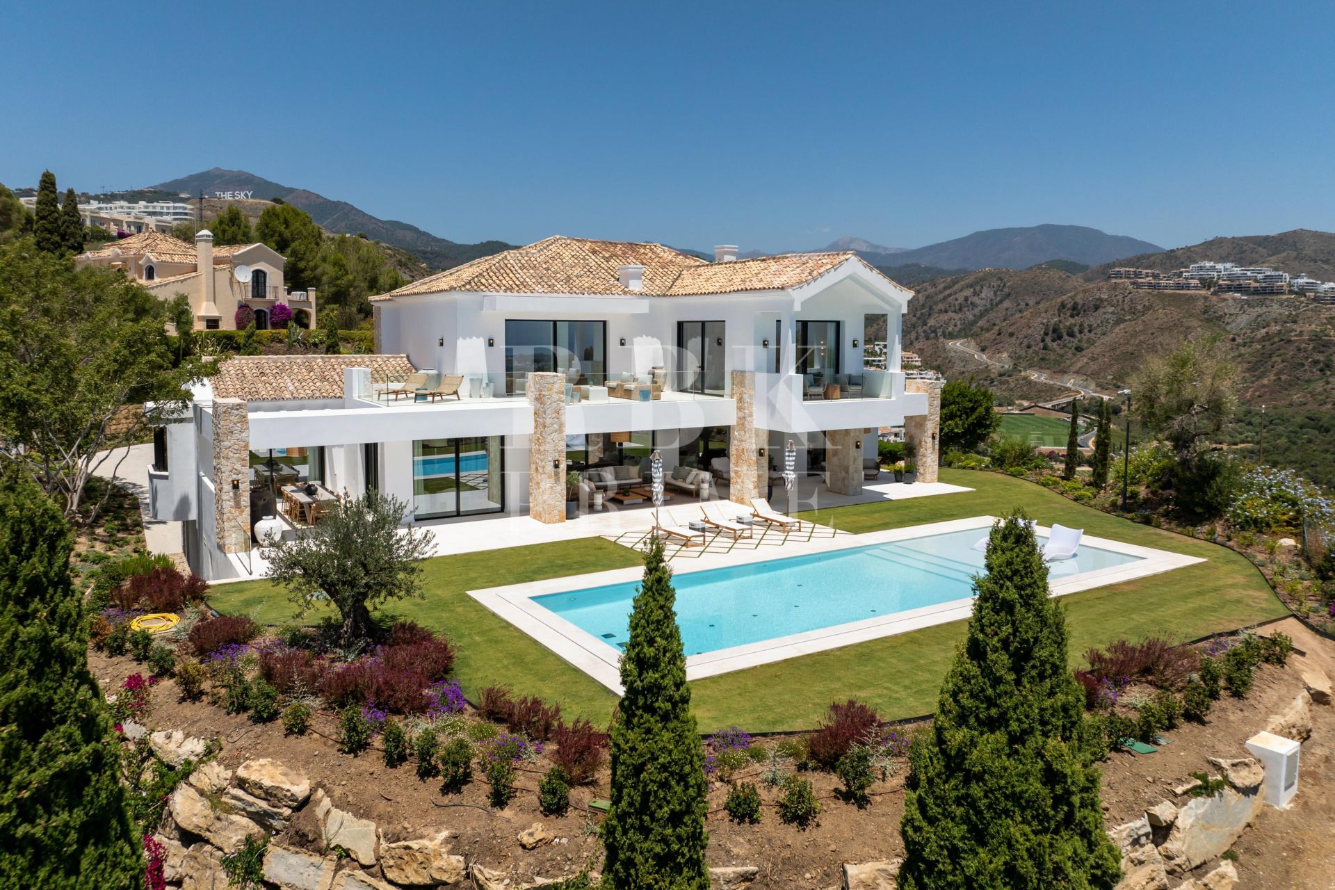 Available - Villa - Málaga - Costa del Sol
