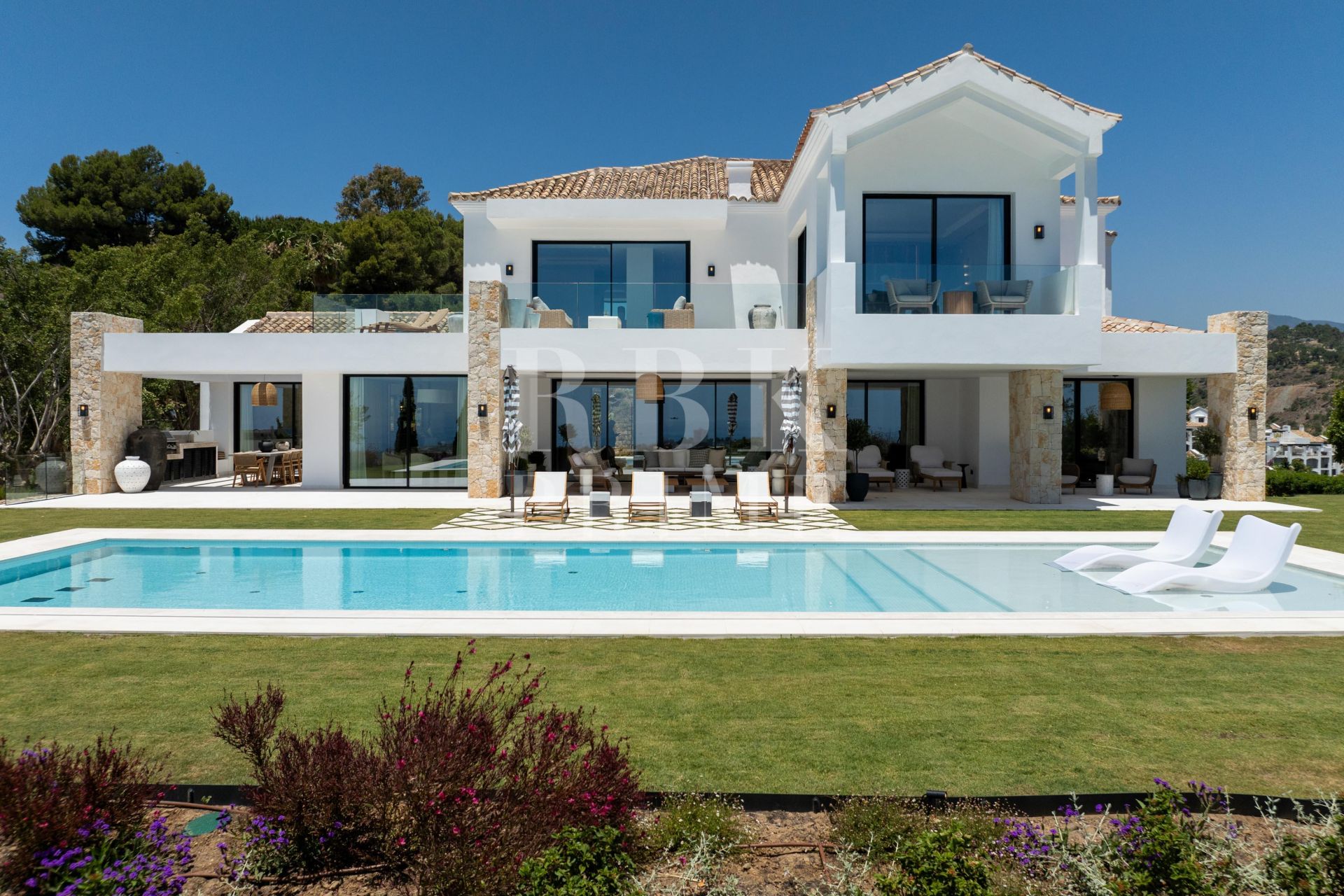 Available - Villa - Málaga - Costa del Sol