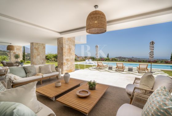 Villa · Available - Málaga