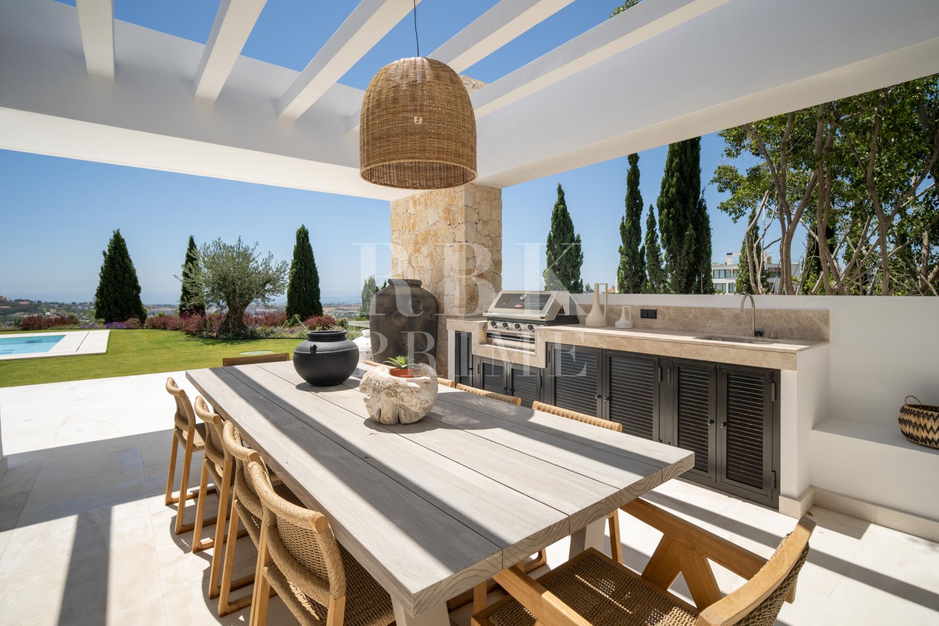 Available - Villa - Málaga - Costa del Sol