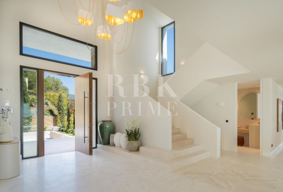 Villa · Available - Málaga