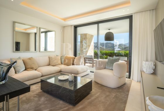 Villa · Available - Málaga