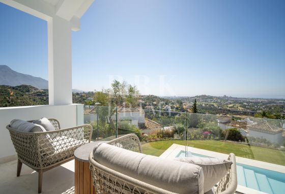 Villa · Available - Málaga