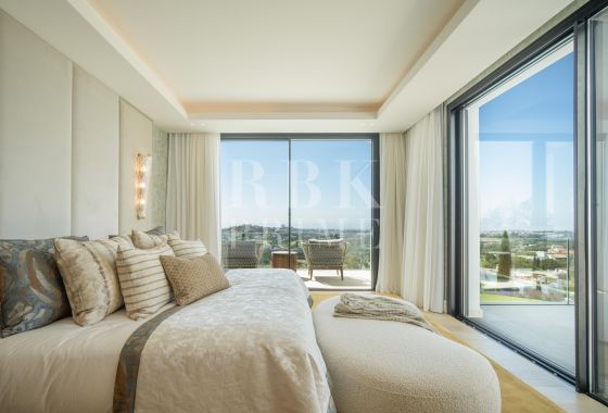 Villa · Available - Málaga