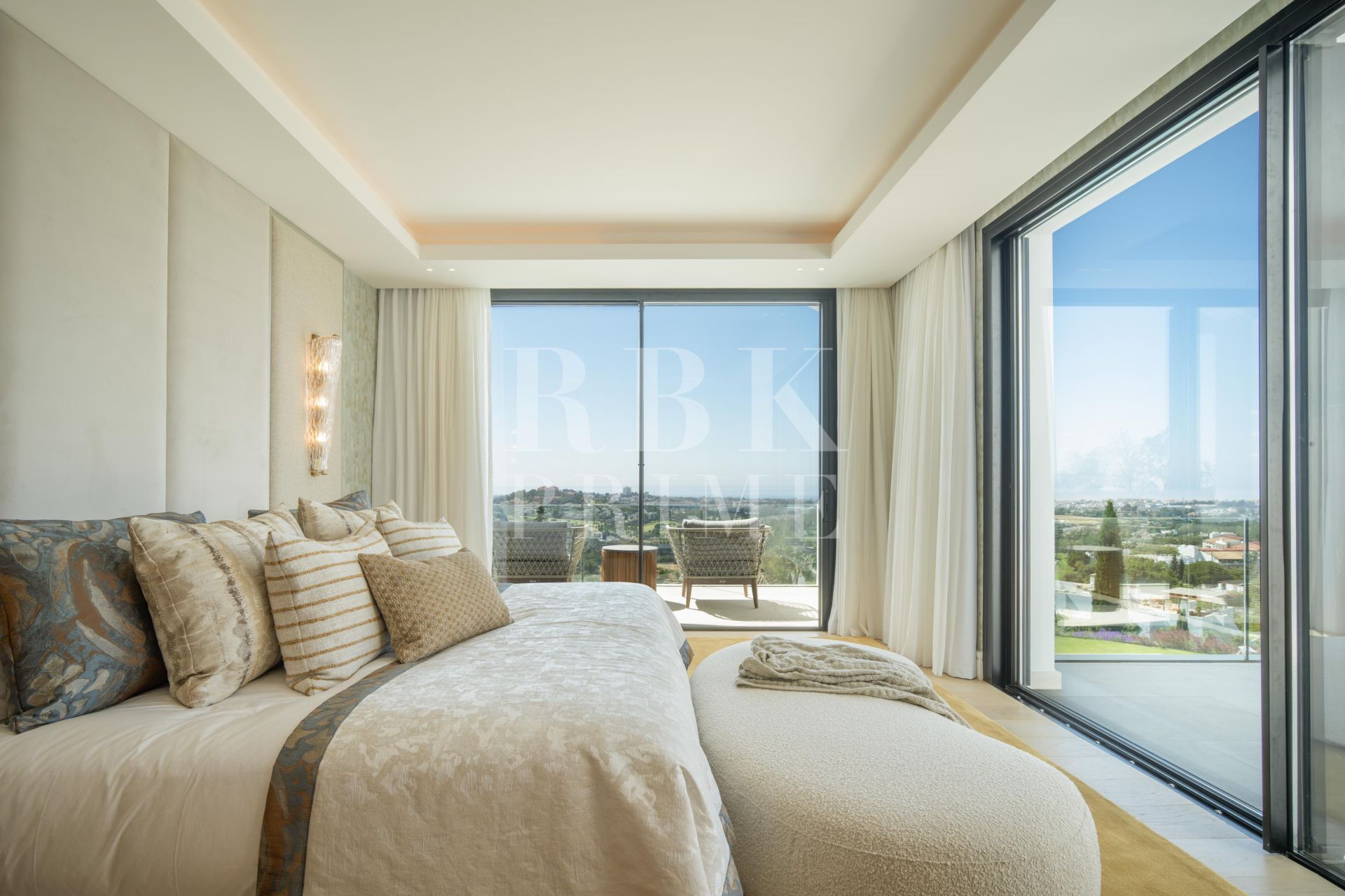 Available - Villa - Málaga - Costa del Sol
