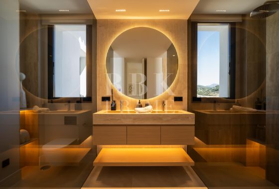 Villa · Available - Málaga