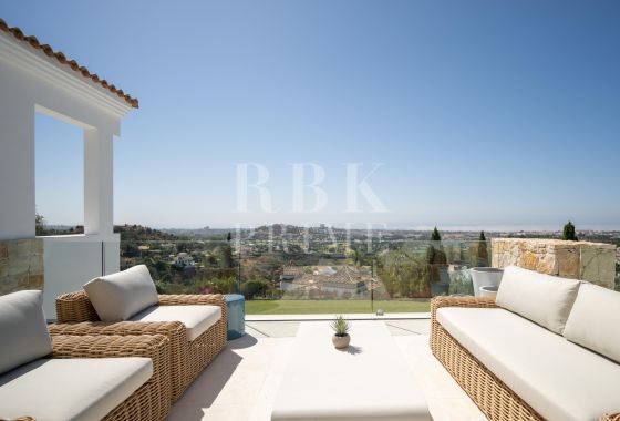 Villa · Available - Málaga